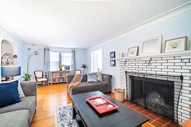 Building Photo - 51 Orchard Pl