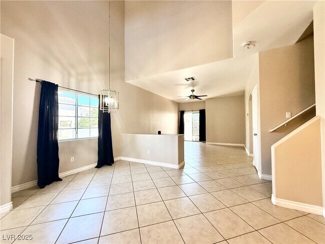 Foto del edificio - 5882 Crumbling Ridge St