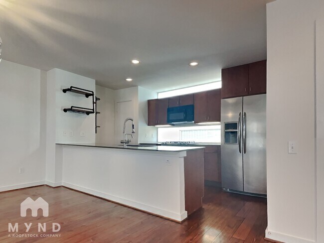 Foto del edificio - 6913 Ardmore St