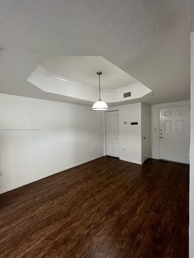 Foto del edificio - 215 SW 117th Terrace