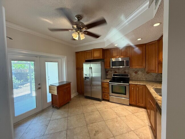 Foto del edificio - 926 Kokomo Key Ln