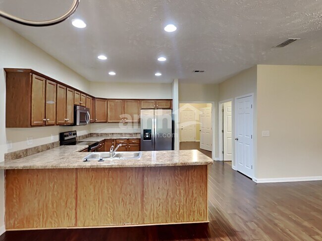 Building Photo - 1007 Middleton Ln