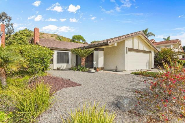 Foto principal - 2880 Murat St