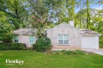 Building Photo - 3558 Wesley Dr