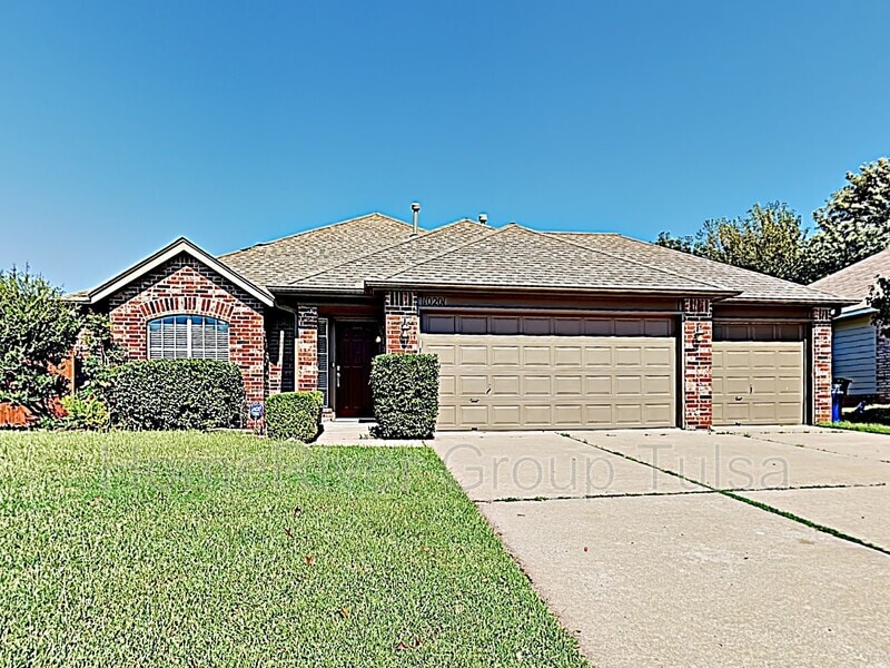 10201 E 115th Pl, Bixby, OK 74008 House for Rent in Bixby, OK