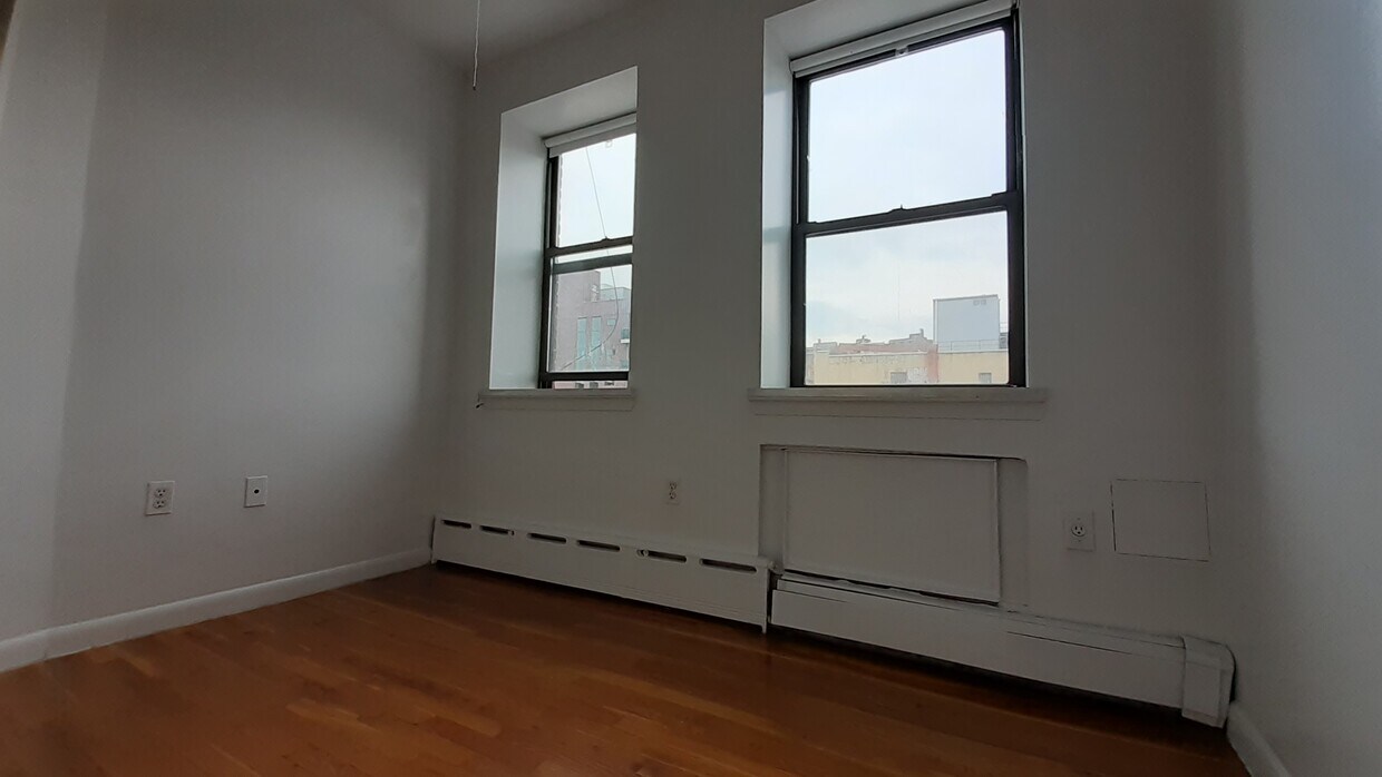 Foto del edificio - 37 1/2 Allen St