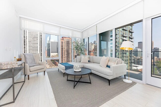 Foto del edificio - 347 N Halsted St
