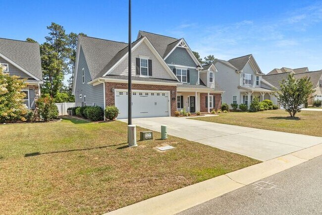 Foto del edificio - 5 Bedroom 3 Bath Home