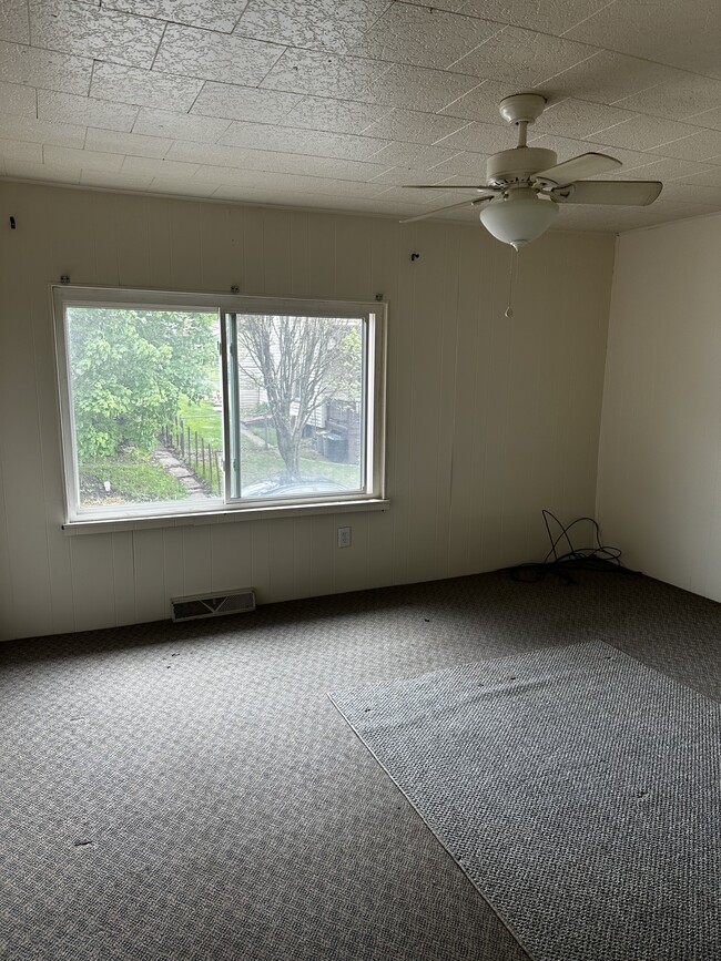 Bedroom - 123 Hickory St