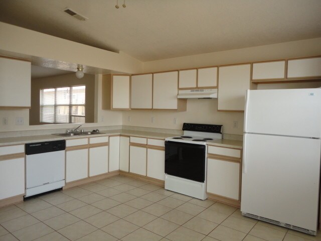 Foto del edificio - 4 BEDROOM - NORTHERN MEADOWS