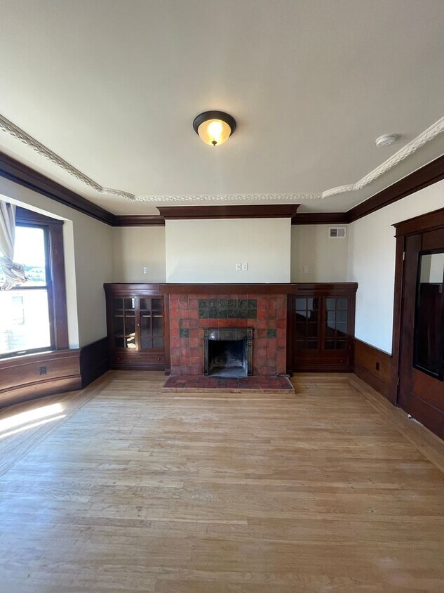 Primary Photo - 111 Cypress St