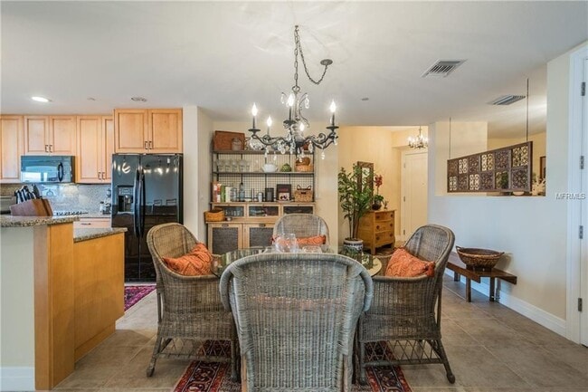 Building Photo - 331 Cleveland St