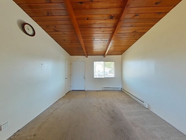 Building Photo - 2 Bedroom Duplex ~ Albany ~ Pet Friendly