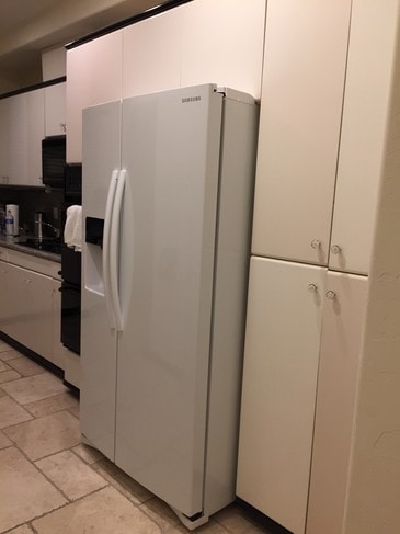 Refrigerator - 11952 Montana Ave