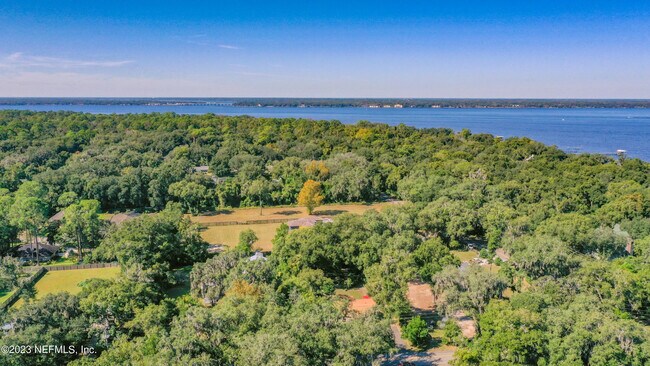 Foto del edificio - 11620 Brady Rd