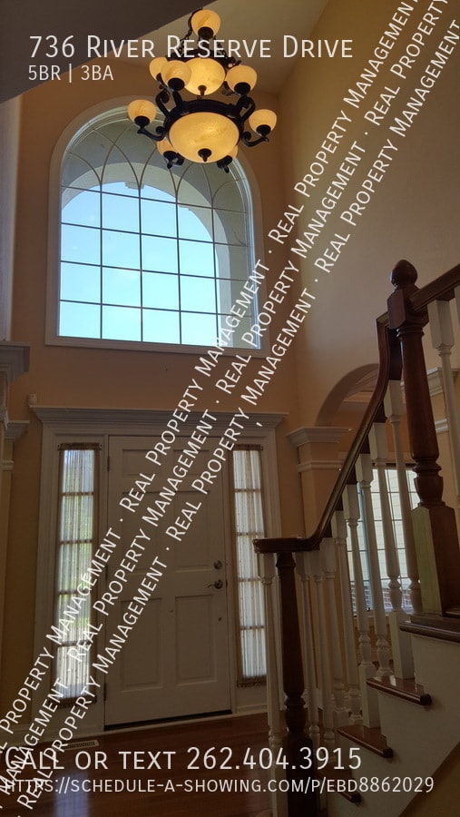 Building Photo - Beautiful 5 Bedroom Home in Hartland, A Mu...