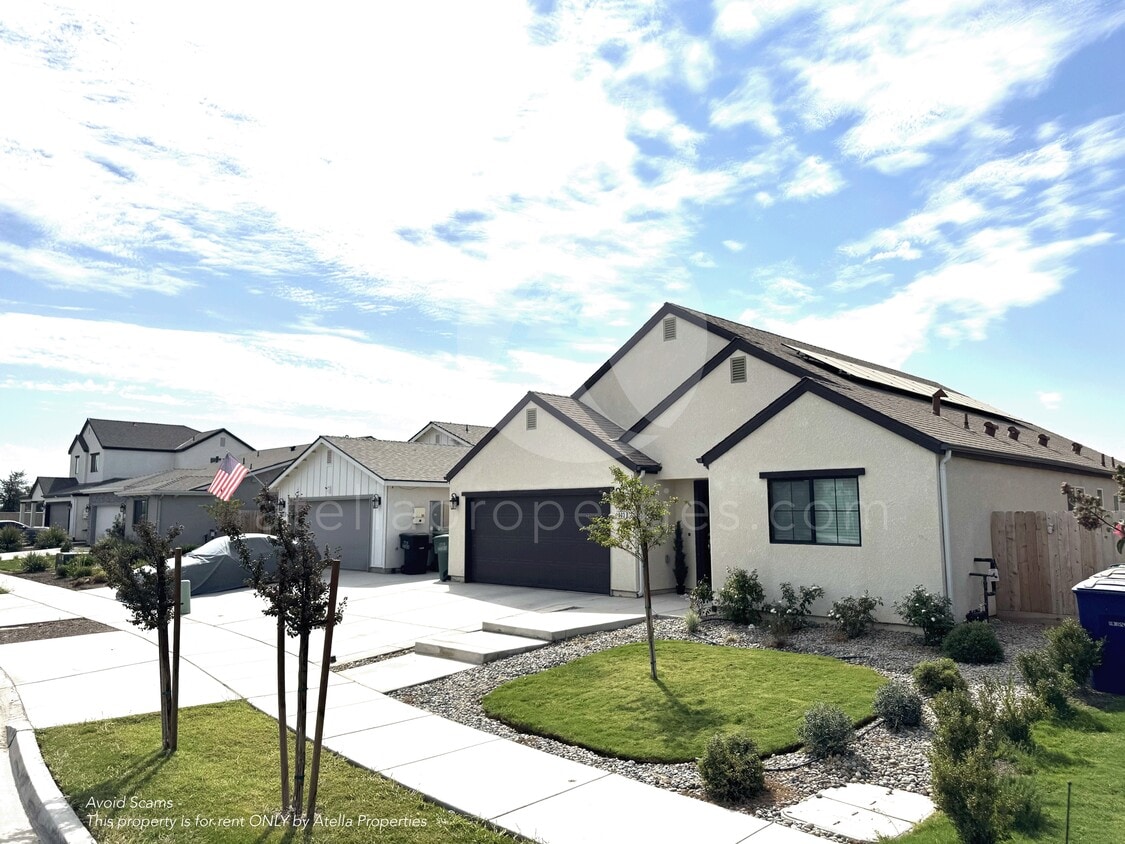 Primary Photo - 1333 W Butterfield Ln