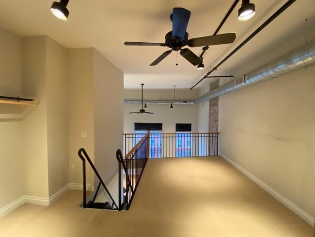 Building Photo - 338 Grove St