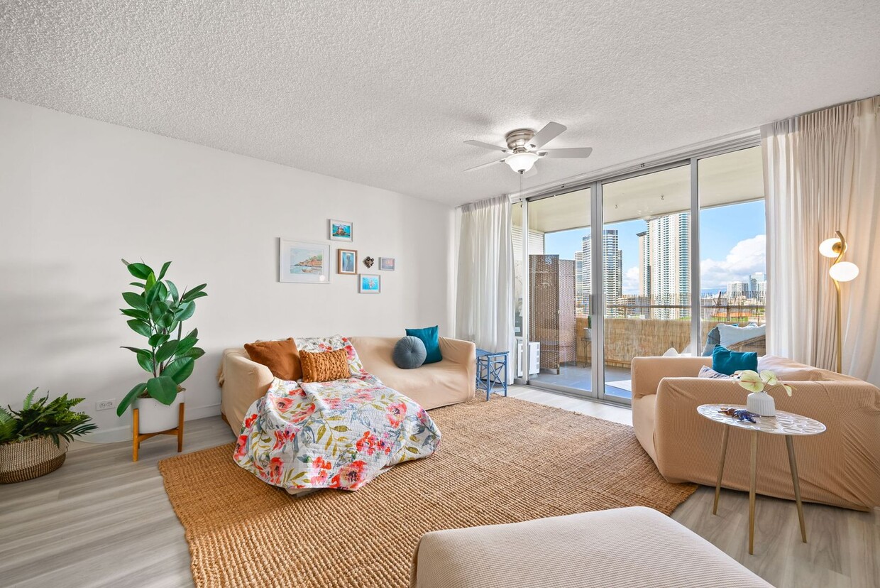 Primary Photo - Kakaako Royal Court 2 Bedroom 2 Bathroom 1...