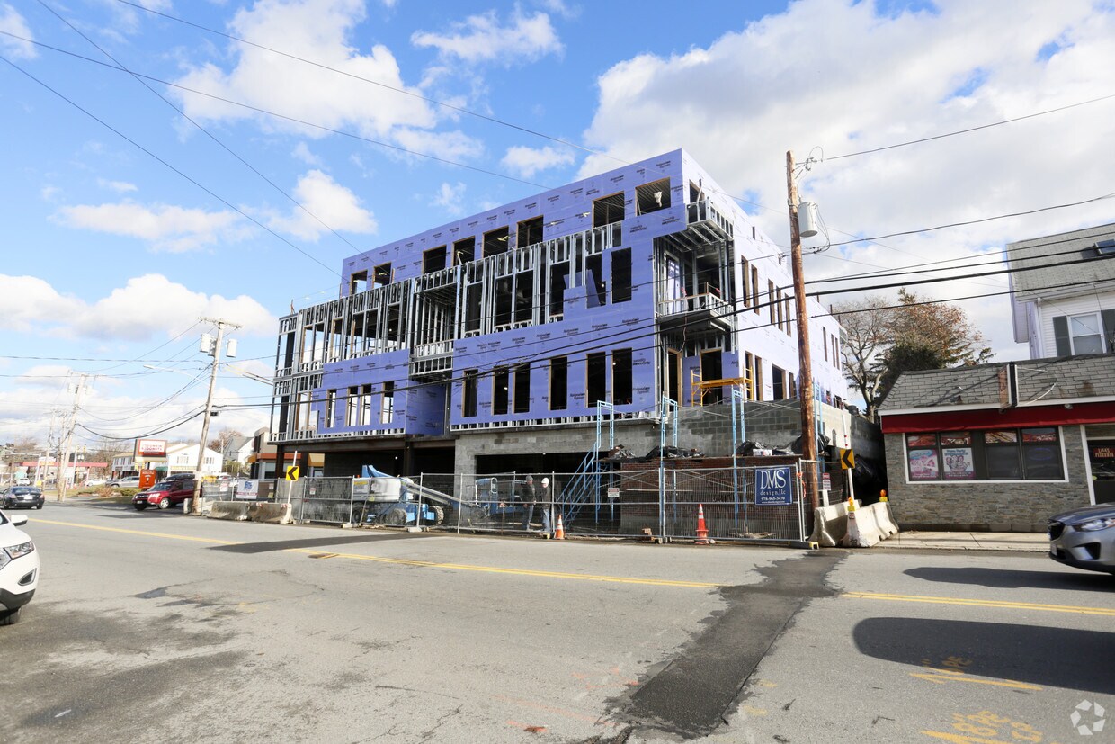 642MAIN Apartments in Wakefield, MA