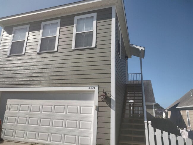 Building Photo - 3324 Calumet Dr