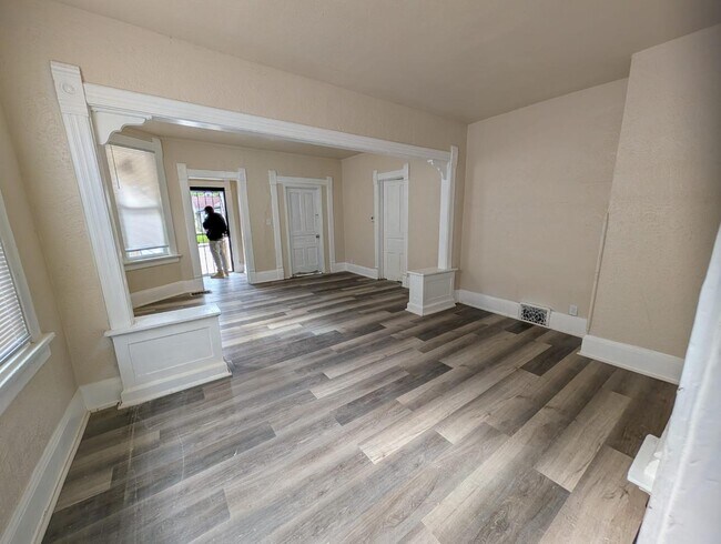 Foto del edificio - 2454 N Holton St