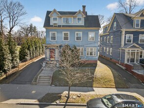 Building Photo - 224 Huntington St
