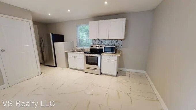 Foto principal - 1374 Agnes St