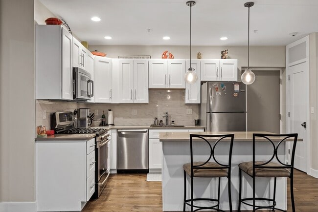 Building Photo - 1 Saint Clare Rd