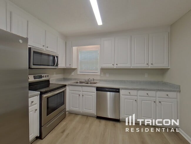 Building Photo - 152 Mayweather Dr