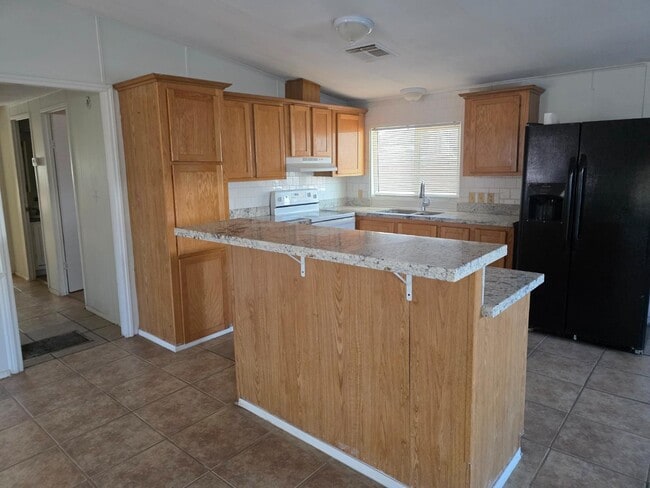 Building Photo - 1502 N 180th Dr