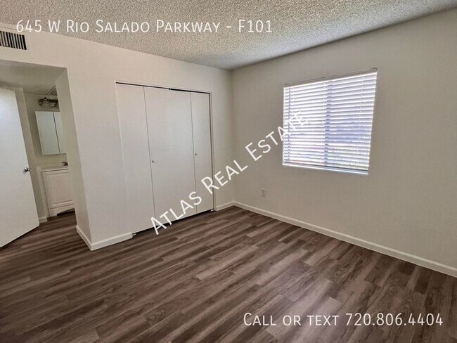 Building Photo - Newly Renovated 2 Bed / 2 Bath -ONE MONTH ...