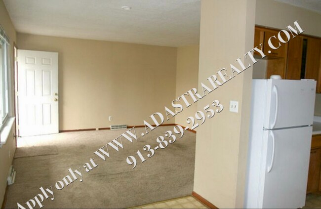 Building Photo - Charming 2 Bed 1 Bath Duplex in Independen...