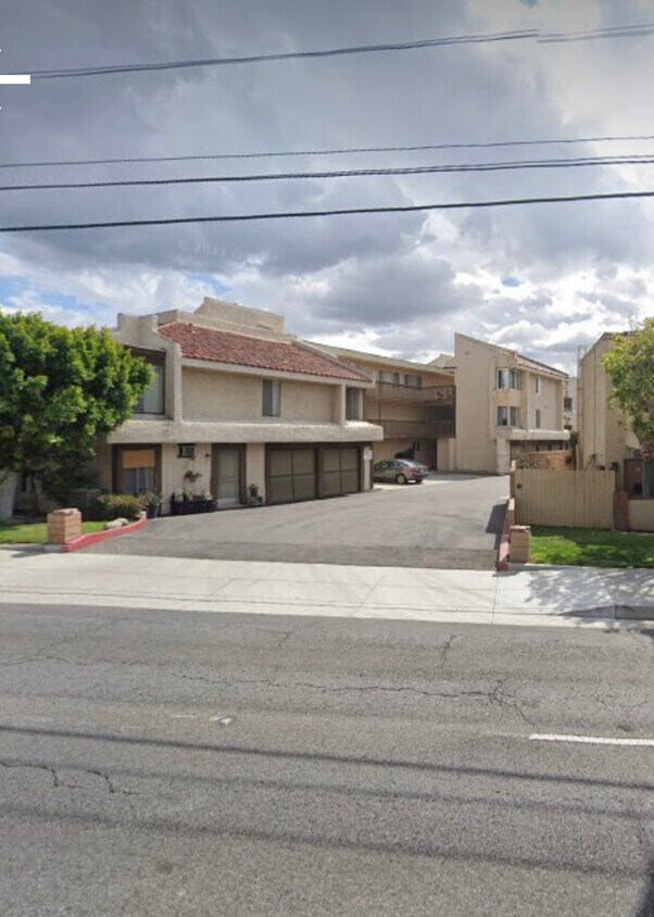 Primary Photo - 406 W Imperial Hwy