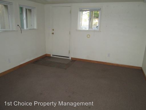Building Photo - 754 N 10th St