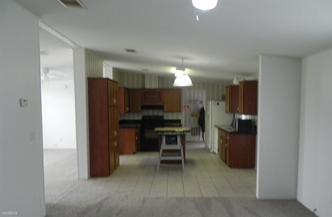 Building Photo - 4 br, 2 bath Mobile Home - 4809 Dove Cross Dr