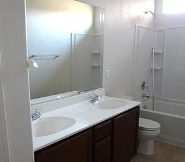 Foto del edificio - South Reno  4 bedroom