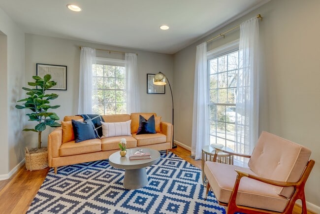 Building Photo - 311 Chamberlin St