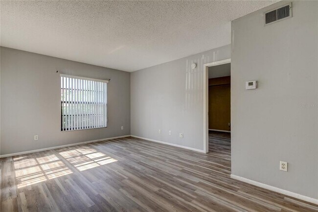 Foto del edificio - 2597 Countryside Blvd