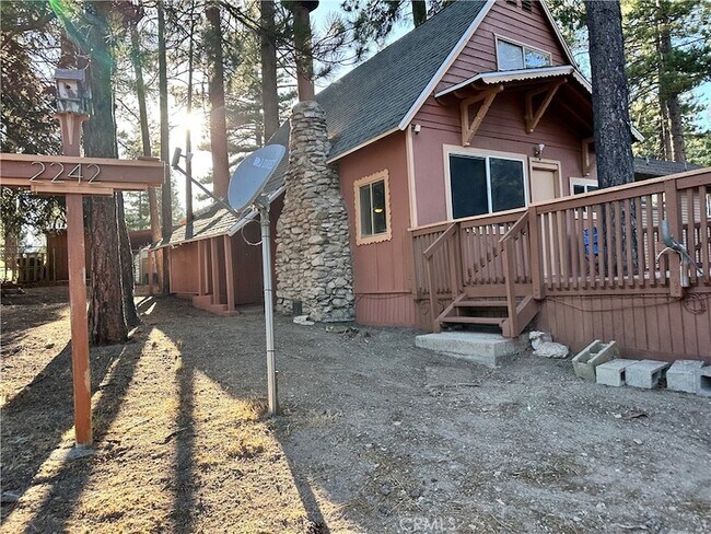Foto del edificio - 2242 Deep Creek Dr