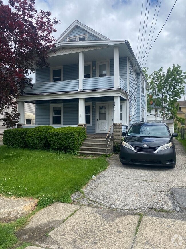 Building Photo - 2406 Searsdale Ave
