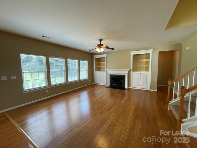 Foto del edificio - 1113 Cooper Ln