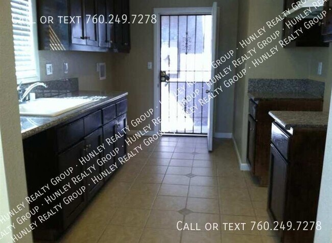 Foto del edificio - 15454 Fifth St-1