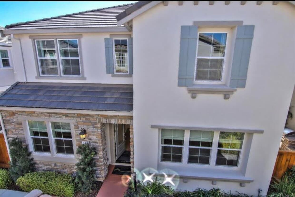 Primary Photo - Gorgeous Model Spacious Folsom Unit!