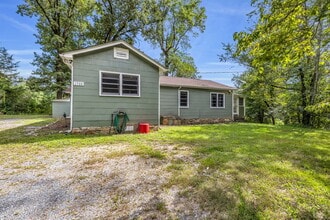 Building Photo - 1506 Old Hwy 411