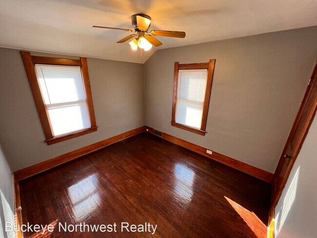 Building Photo - 3 br, 1 bath House - 1750 Duncan Rd