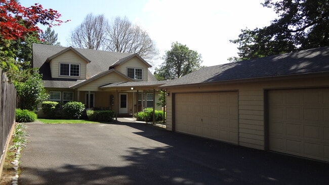 Foto del edificio - 3312 SE Concord Rd