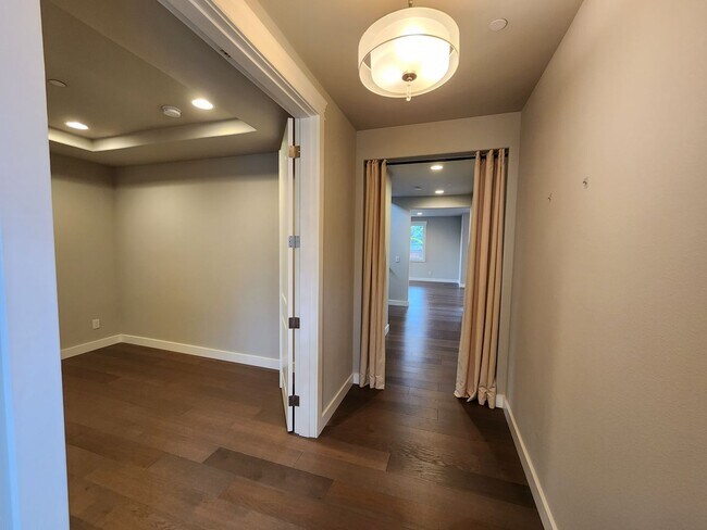 Foto del edificio - Large Spacious 4 Bed Home