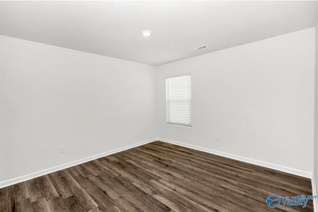 Building Photo - 217 Bay Pine Dr