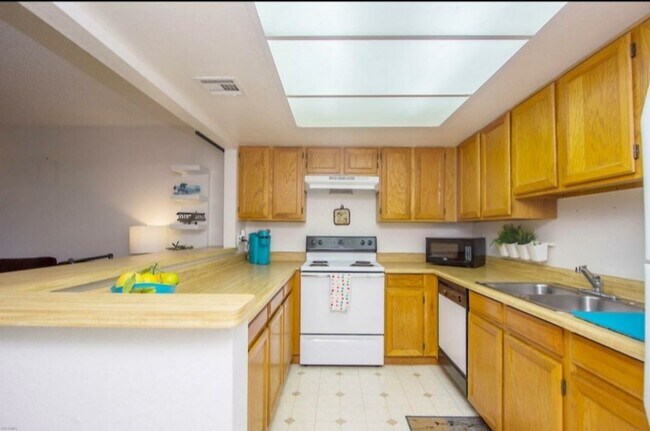 Foto del edificio - 1645 W Baseline Rd